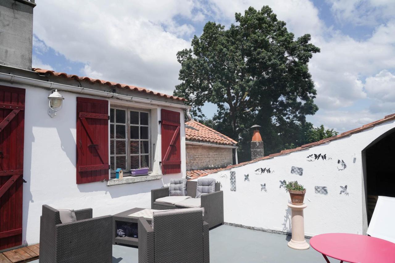 Maison de charme, d'artiste, décoration brocante Aigrefeuille-dʼAunis Esterno foto