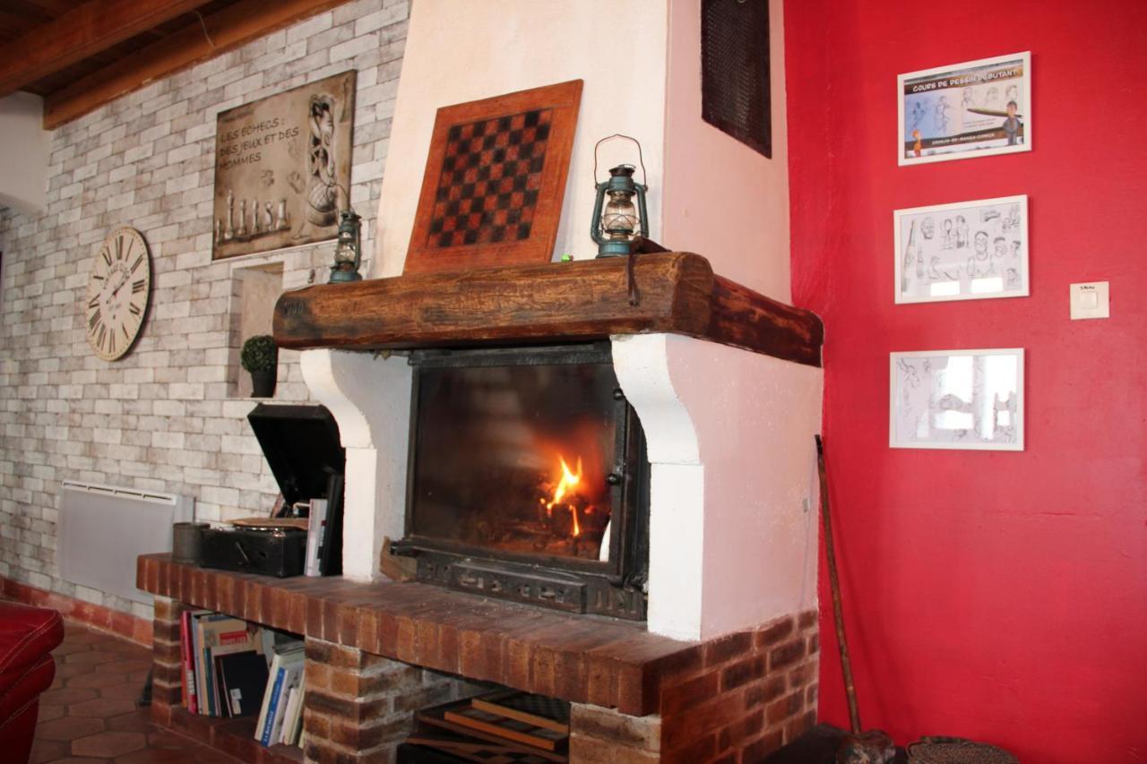 Maison de charme, d'artiste, décoration brocante Aigrefeuille-dʼAunis Esterno foto